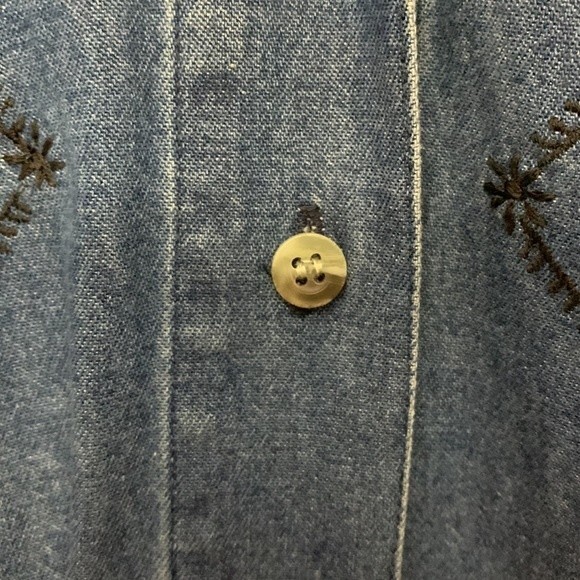 J Gee Long Sleeve Denim button down shirt with contrast collar cuffs embroidery - Picture 8 of 13